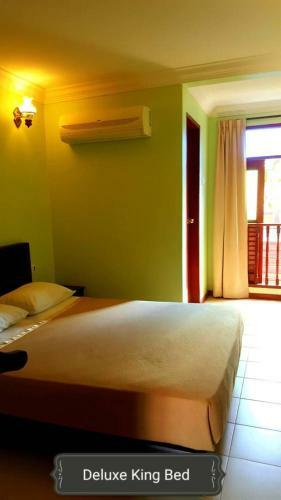 Traders Villa - Villa Warisan Melaka