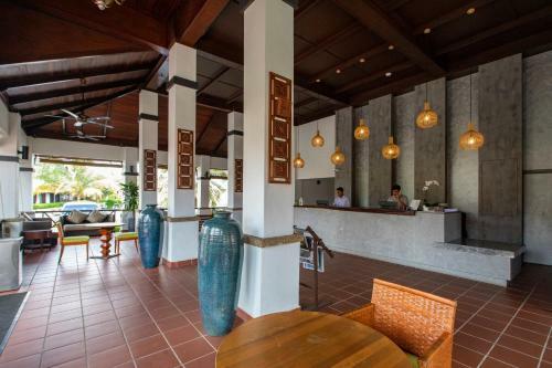 Hotel Adena Beach Resort