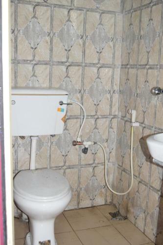Hostal De'elites Pool Bar & Inn