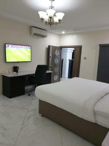 Poshlux Executive Hotel
