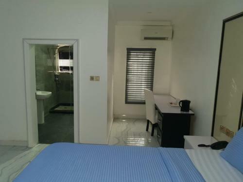 Poshlux Executive Hotel