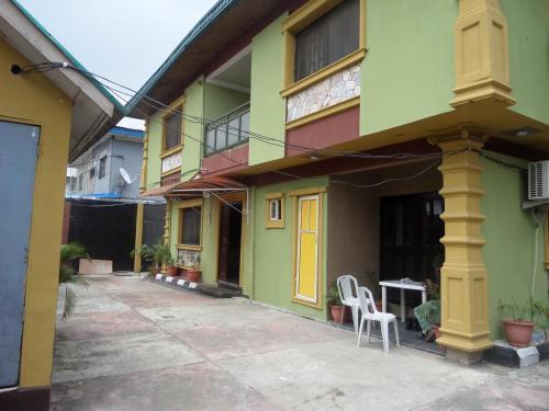 Hotel Qosmic Residence