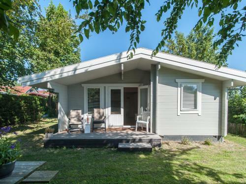 Charming Holiday Home In Warmenhuizen Amidst Nature