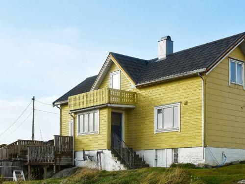 Three-bedroom Holiday Home In Titran