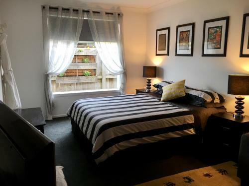 Bed & Breakfast Quiet Cul de Sac Stay