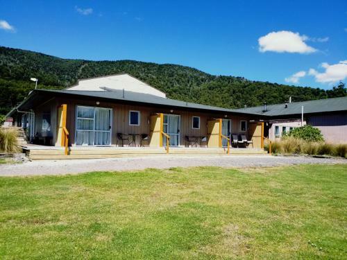 Albergue The Crossing Backpackers