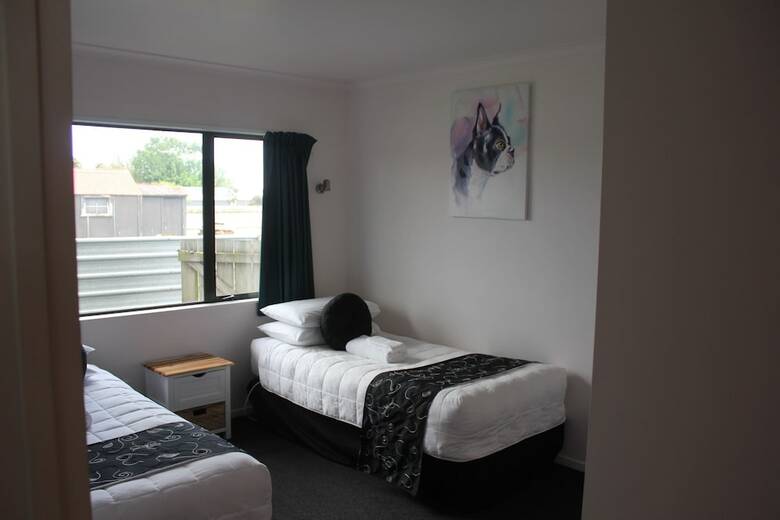 Kiwi Court Motel