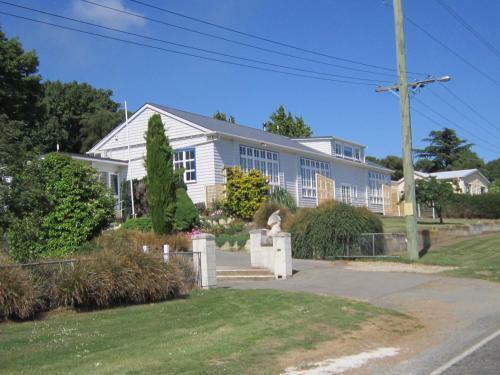 Bed & Breakfast The Old School Enfield