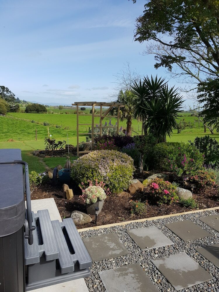 Bed & Breakfast Paeroa Pukeko Lodge