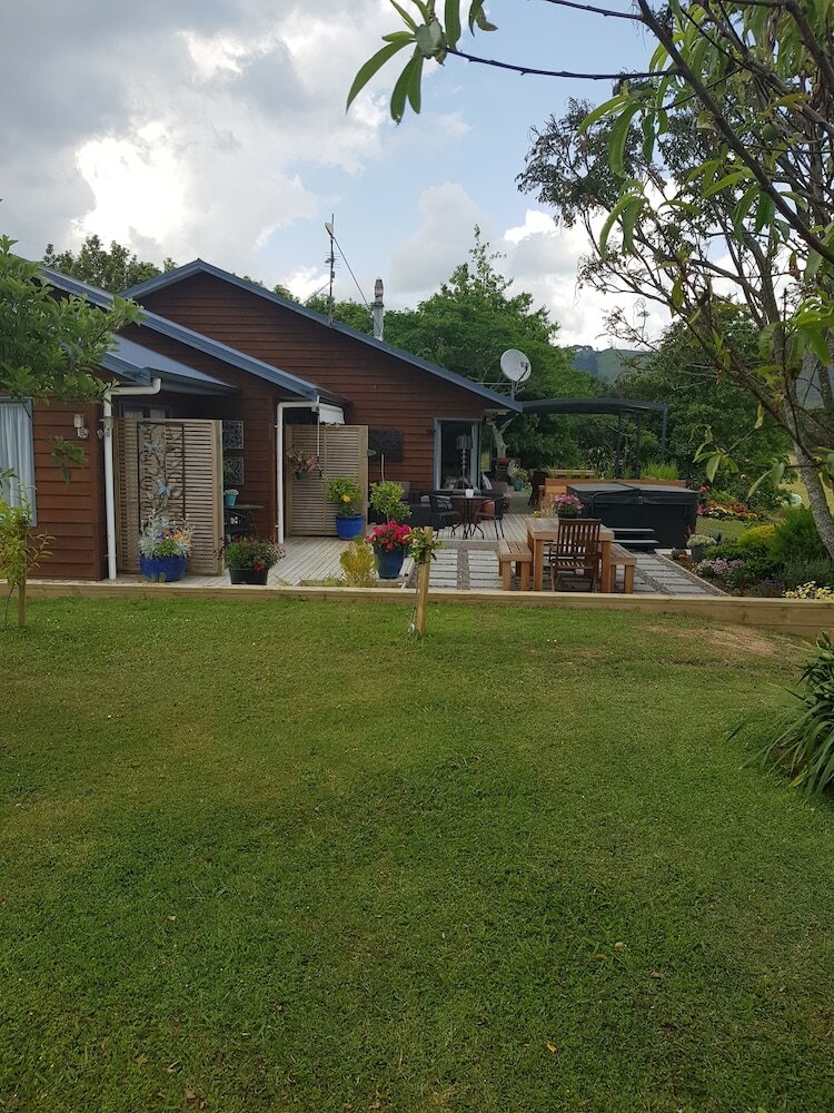 Bed & Breakfast Paeroa Pukeko Lodge