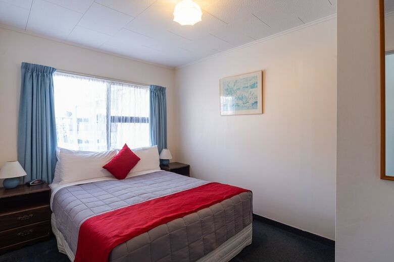 Golden Bay Motel
