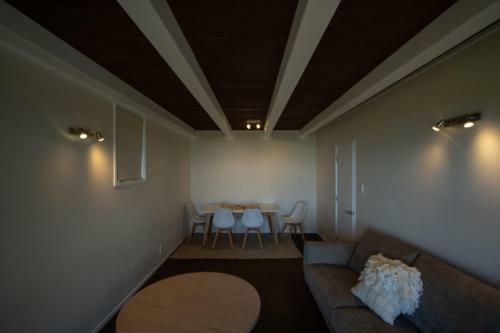 Wills On The Water - Beachfront Apartment