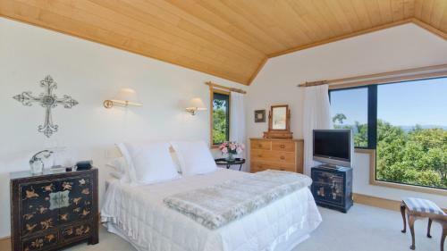 Taupo Treetops Lakestay