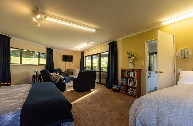 Bed & Breakfast Acacia Heights Gardens