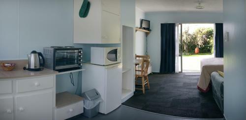 Motel Apartments On Abel