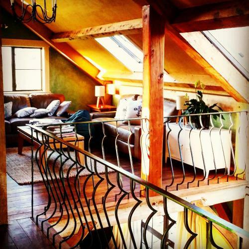 Bed & Breakfast The House With No Nails