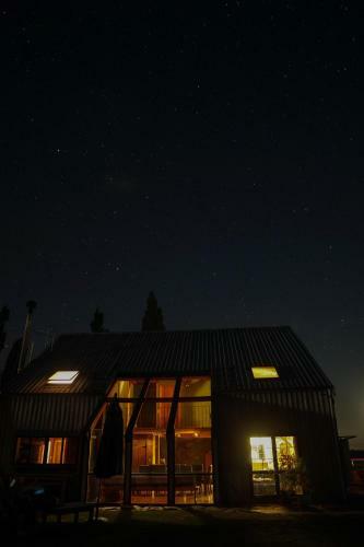 Bed & Breakfast The House With No Nails