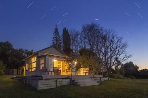 Kina Beach Vineyard Cottages