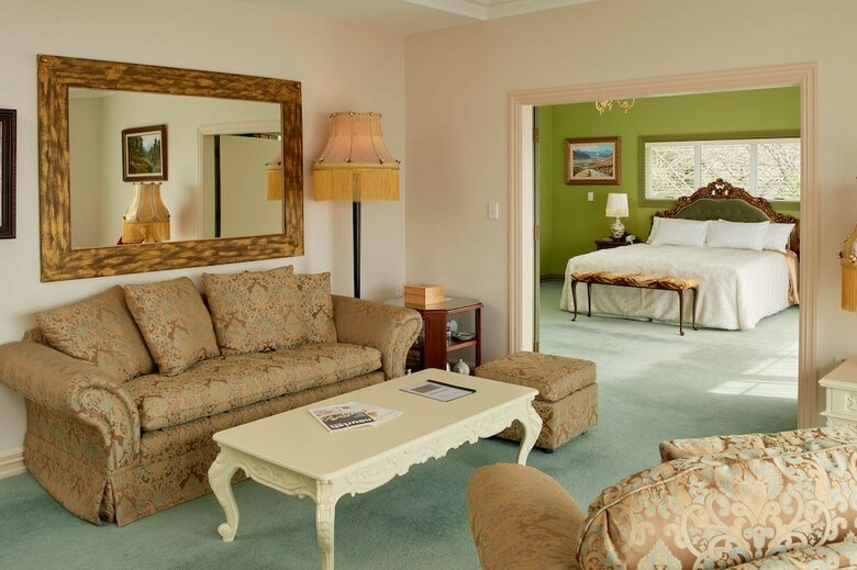 Moose Lodge Estate