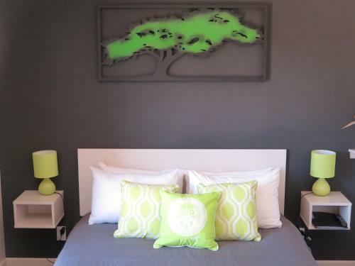 Hotel Wheels And Reels Accommodation