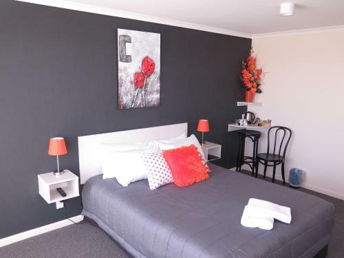 Hotel Wheels And Reels Accommodation