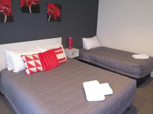 Hotel Wheels And Reels Accommodation