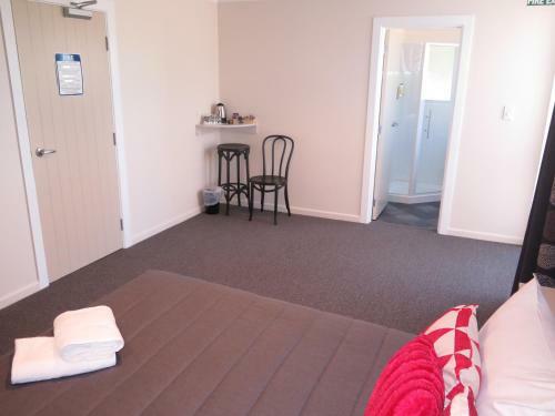 Hotel Wheels And Reels Accommodation