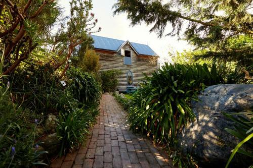 The Artists Retreat