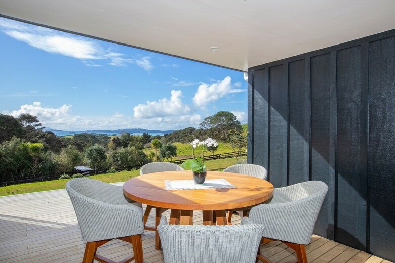 Bed & Breakfast Waimahu Retreat