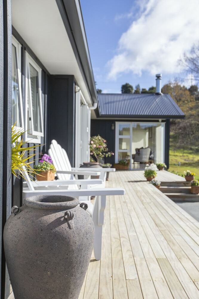 Bed & Breakfast Waimahu Retreat