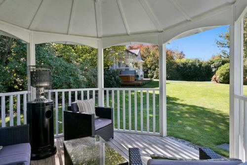Bed & Breakfast The Retreat Luxury Garden Villa