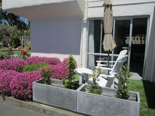 Apartamentos D'urville House B & B