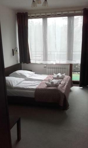 Hostal H R & A Polaris