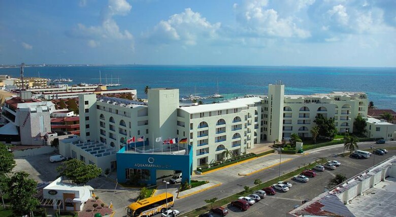 Hotel Aquamarina Beach