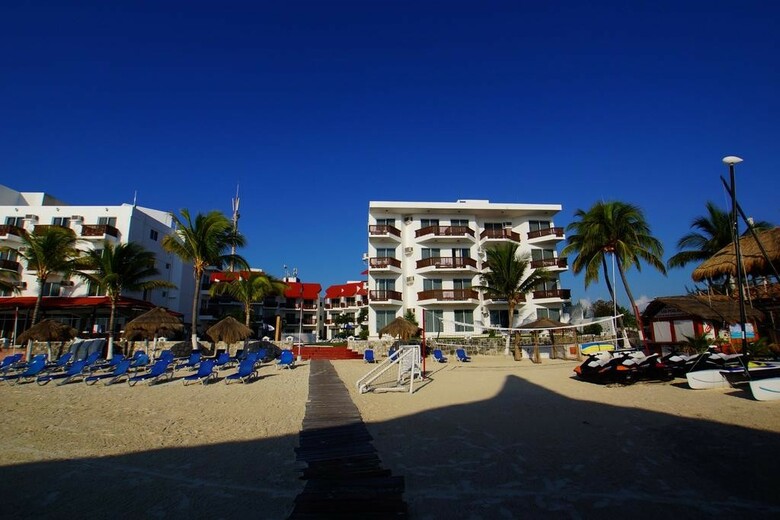Hotel Imperial Las Perlas