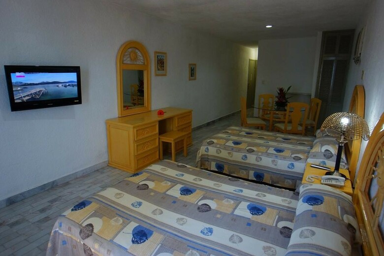Hotel Imperial Las Perlas
