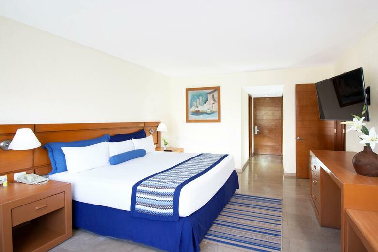 Hotel Plaza Pelicanos Grand Beach Resort