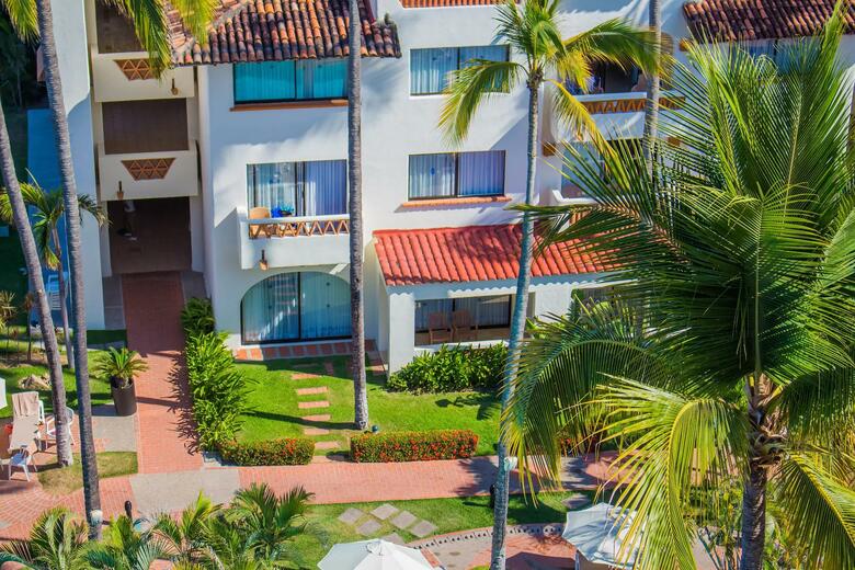Hotel Plaza Pelicanos Grand Beach Resort