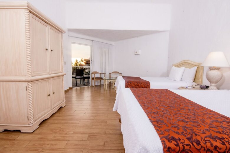 Hotel Friendly Vallarta Beach Resort & Spa