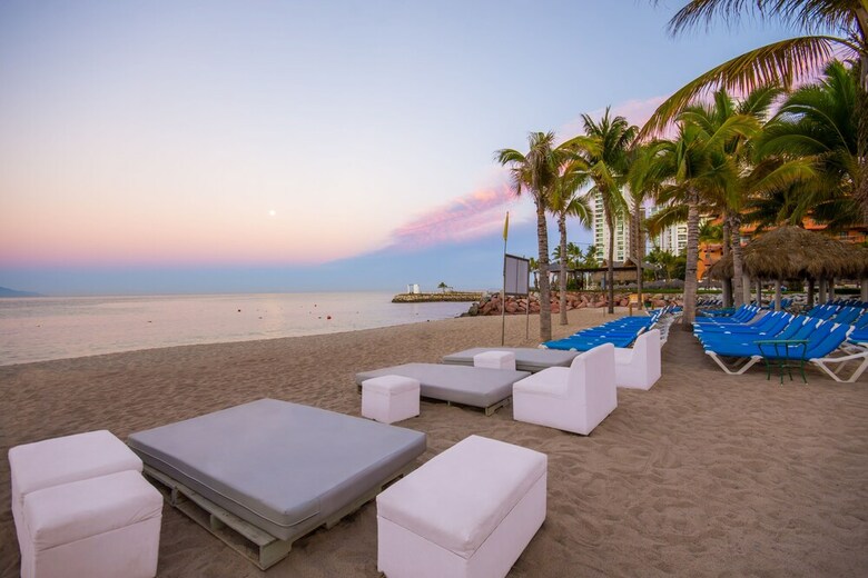 Hotel Friendly Vallarta Beach Resort & Spa