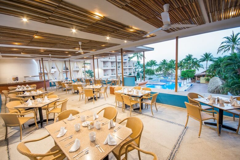 Hotel Friendly Vallarta Beach Resort & Spa