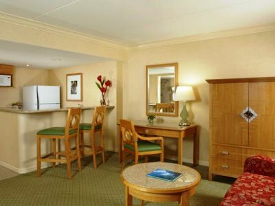 The Ilikai Hotel & Suites