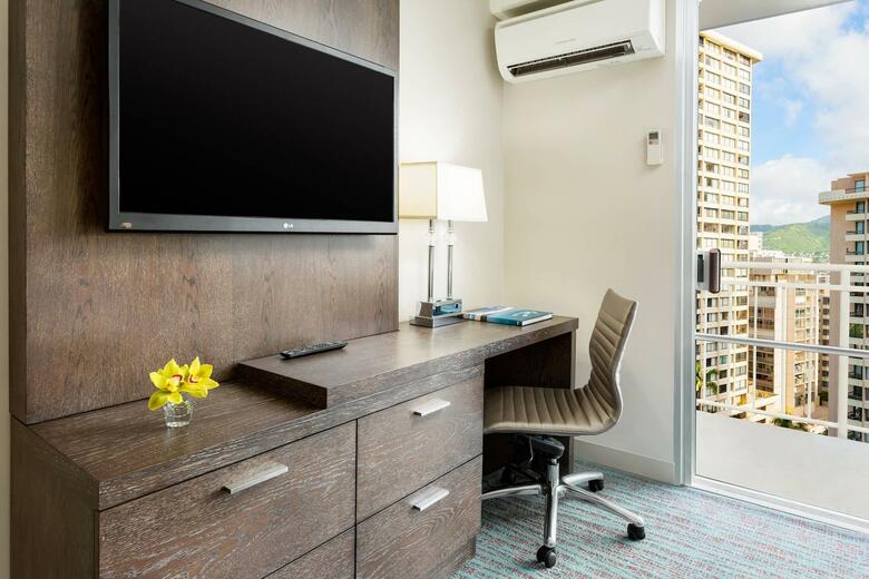 Hotel Courtyard By Marriott Waikiki Beach