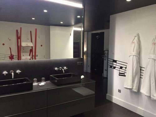 Hostal Sint Ji Design Rooms