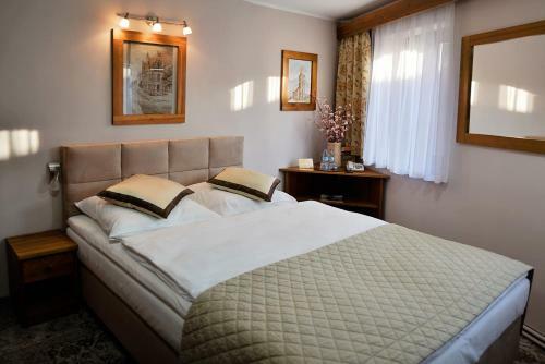 Hotel Karczma Che?mi?ska