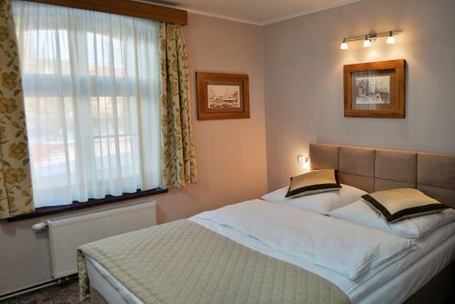 Hotel Karczma Che?mi?ska