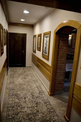 Hotel Karczma Che?mi?ska