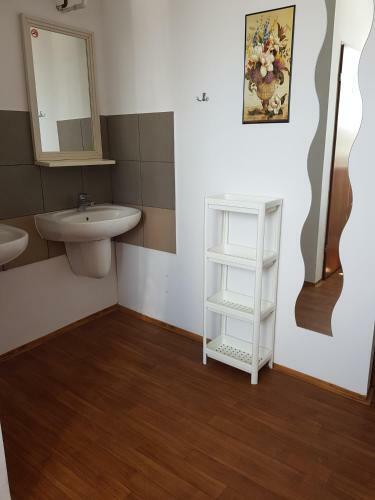 Albergue Noclegi Baza 8