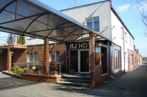 Rj Hotel