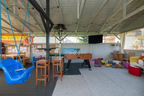 Hostal Dworek Karwia Wiosenna 8